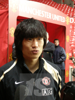サッカー 朴智星 ベッカム ロナウジーニョと肩並べる Joongang Ilbo 中央日報
