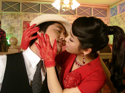 ハン・ジミン、カン・ジファンと'熱いキス'シーン…「京城スキャンダル」 | Joongang Ilbo | 中央日報