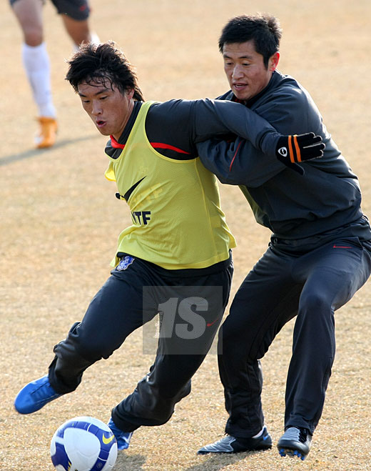 写真 サッカー代表チームに復帰した李栄杓 Joongang Ilbo 中央日報