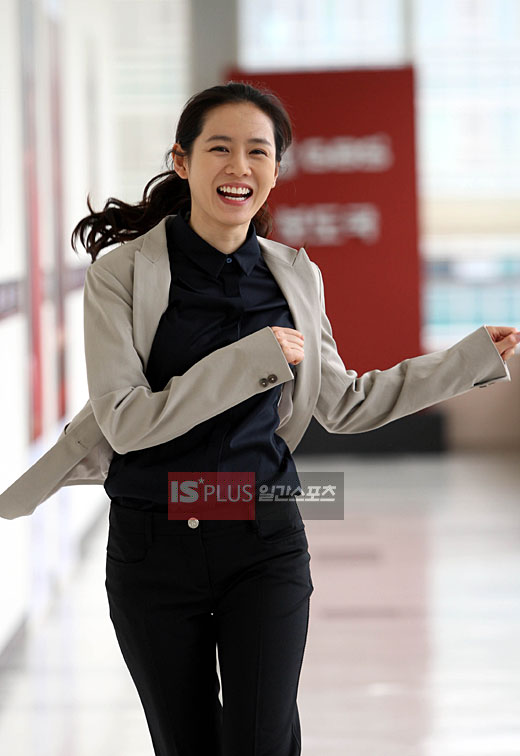 写真】ドラマ「スポットライト」のソン・イェジン | Joongang Ilbo