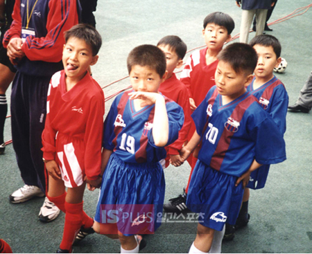 写真 車範根サッカー教室時代のイ ミンホ Joongang Ilbo 中央日報