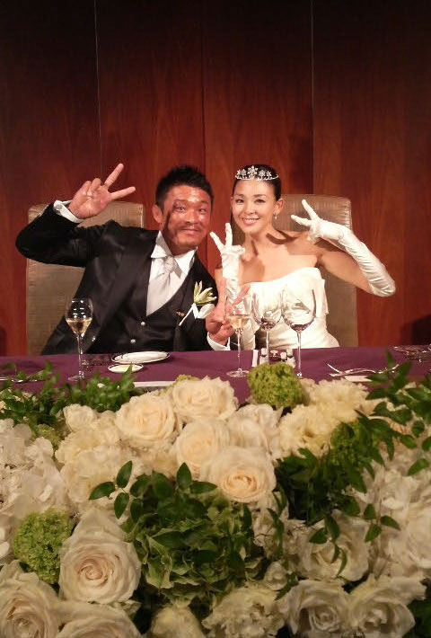 秋山成勲 矢野志保 結婚式の写真を公開 Joongang Ilbo 中央日報