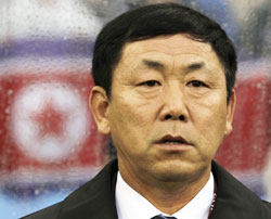ｆｉｆａ 北朝鮮に サッカー監督強制労役事実なのか Joongang Ilbo 中央日報