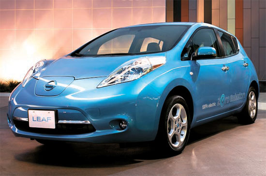 日産が今月から米国・日本で市販する電気自動車リーフ＝（写真：日産提供）