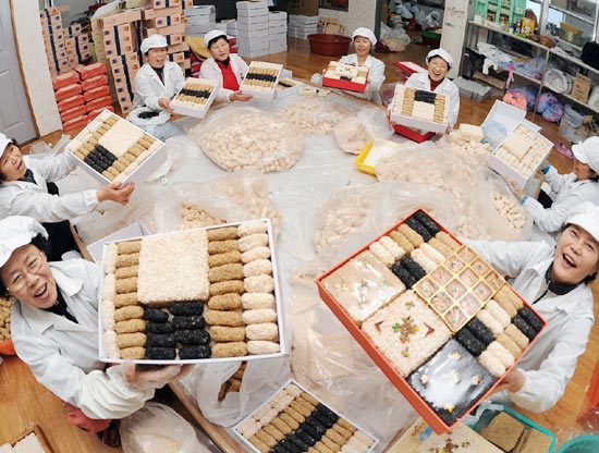 ソル（旧正月）のギフトに揚口伝統韓菓はいかが。（写真：揚口郡提供）