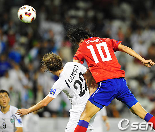アジア杯 池東源のヘディングシュートは韓国サッカーの未来 Joongang Ilbo 中央日報