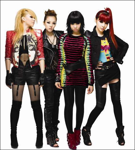 エイベックスと契約し、シングル「ＧＯ　ＡＷＡＹ」で日本デビューする韓国４人組ガールズグループ「２ＮＥ１」。