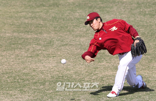野球＞楽天の金炳賢、オープン戦で初セーブ | Joongang Ilbo | 中央日報