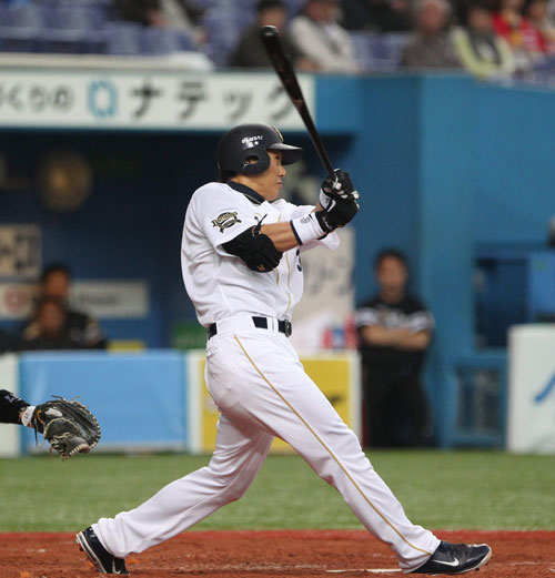 オリックス移籍後、シーズン初ヒットを本塁打で飾った李承ヨプ（イ・スンヨプ、３５）。