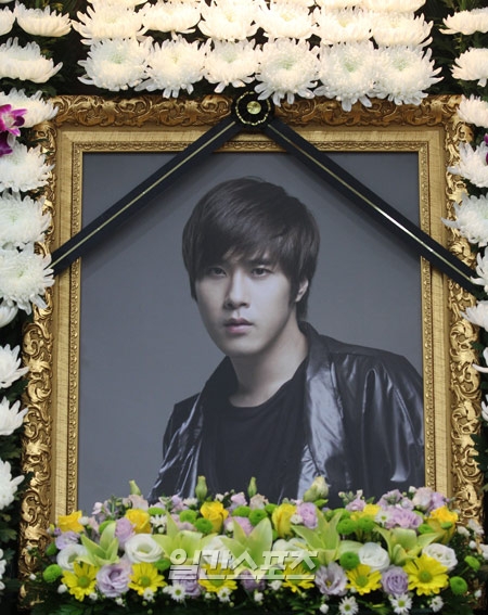 チェ・ドンハ事務所「不安とプレッシャーがあったのでは」。