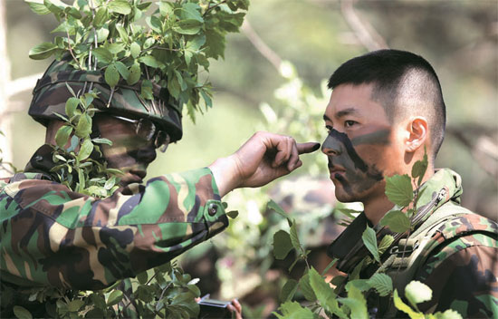 ヒョンビン「私は海兵だ」 | Joongang Ilbo | 中央日報