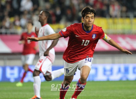 ｗ杯サッカー 韓国 ２ １でｕａｅに勝利 アジア３次予選 Joongang Ilbo 中央日報