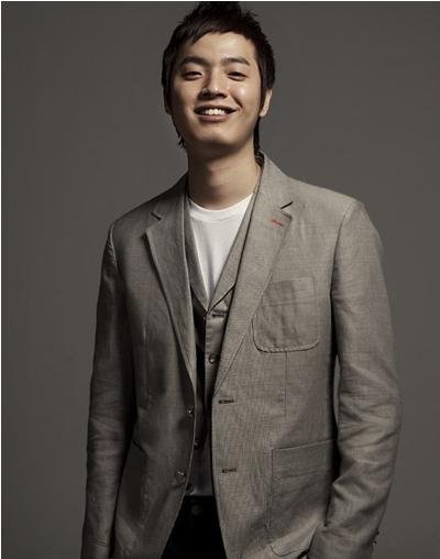 韓国人気ヒップホップグループＳｕｐｒｅｍｅ　ＴｅａｍのＥ－Ｓｅｎｓ