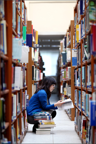 同じ漢字を使っていても、日本と韓国では意味が全く違うことも。学問や技芸を学ぶという意味を持つ「勉強」は、韓国では「工夫」と書きます。