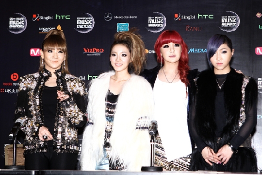 ２ＮＥ１（写真提供＝Ｍｎｅｔ）