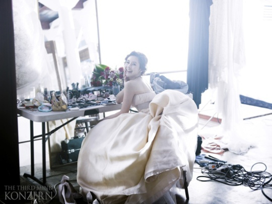 ウエディング写真を公開した女優チェ・ジョンユン（写真＝ヘブンリースター提供）。
