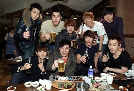 ＳＵＰＥＲ　ＪＵＮＩＯＲ（スーパージュニア）。