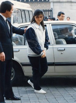 大韓航空機爆破犯の金賢姫が事件発生１年後の１９８８年、国家安全企画部（安企部）から検察に送致されている。
