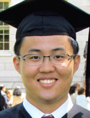 米ハーバード大首席卒業のチン・クォンヨンさん。