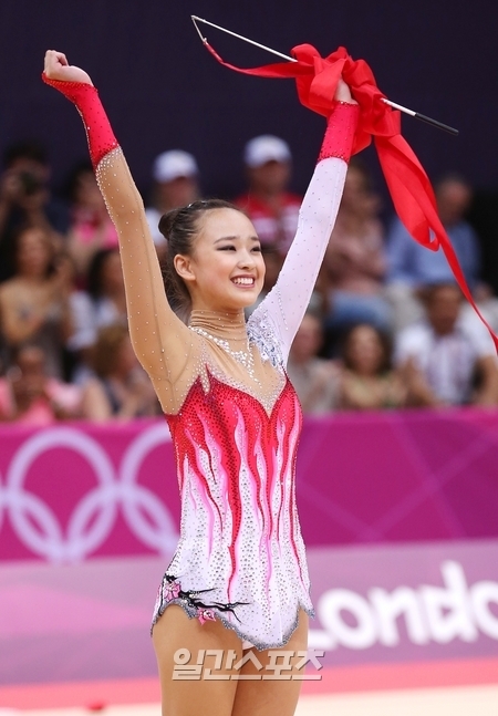 韓国を超えアジアのスターとして浮上する新体操のソン・ヨンジェ。