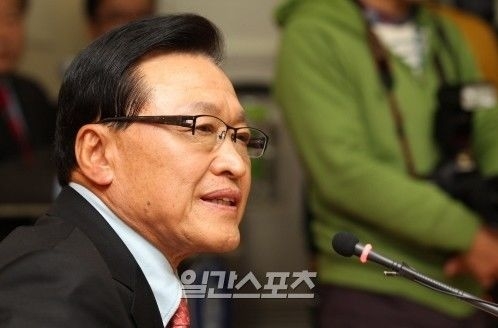 韓国サッカー協会長 物議をかもして申し訳ない 責任取る Joongang Ilbo 中央日報
