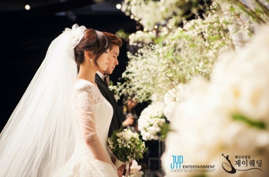 ｗｏｎｄｅｒｇｉｒｌｓのソネ 結婚式の写真を公開 Joongang Ilbo 中央日報