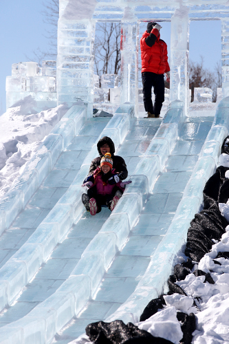 スペシャルオリンピックス2013および大関嶺・雪の花祝祭はともに、２月５日まで開催中。冬季オリンピック開催地決定で注目を浴びている平昌、手軽なツアーなどを利用して訪れてみてはいかがでしょうか。