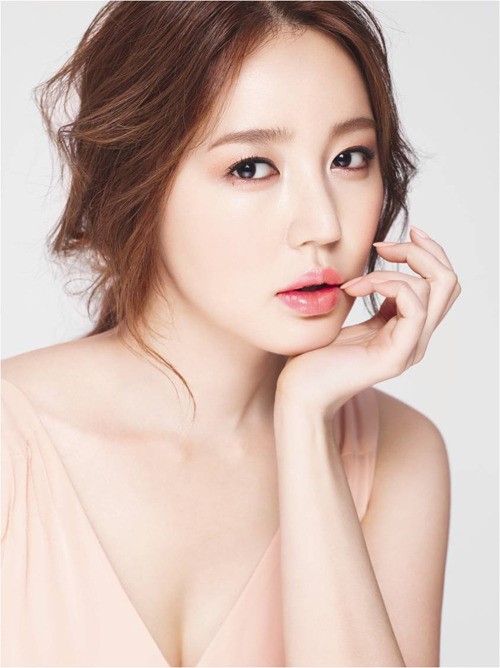 女優ユン ウネ 清純ピンクの唇でｍ ａ ｃ のミューズに Joongang Ilbo 中央日報