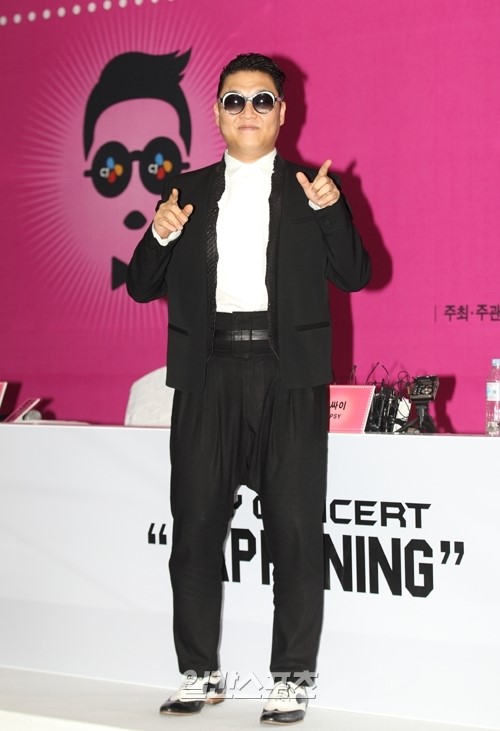 歌手psy オックスフォード大に続き米名門ハーバード大で講演 Joongang Ilbo 中央日報 歌手psy オックスフォード大に続き米名門ハーバード大で講演 Joongang Ilbo 中央日報