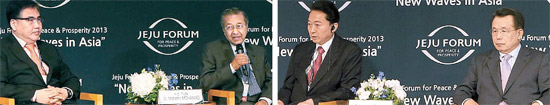済州（チェジュ）フォーラム２日目である３０日、世界指導者セッション参席者が熱を帯びた討論を行ている。