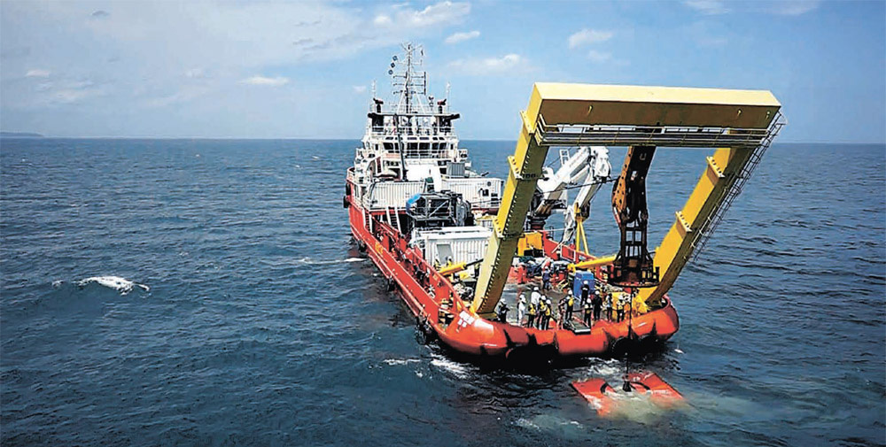 韓国の海底鉱物採取ロボット「ミネロ」。