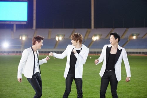 ＪＹＪ（写真提供＝Ｃ－ＪｅＳエンターテインメント）。