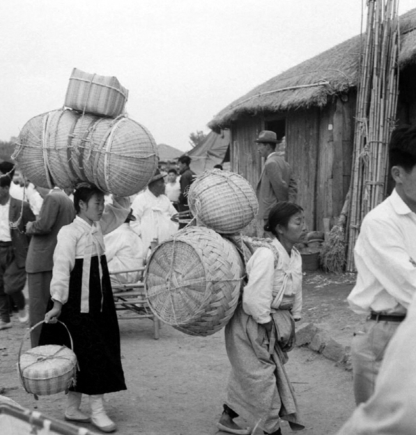 １９６１年、潭陽竹物市場の様子。（写真＝国家記録院）