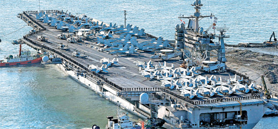【日本で買】【貴重品】米海軍ジョージワシントントン　記念ミニコップ 個人装備