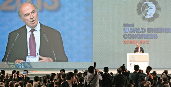 １３日、大邱（テグ）ＥＸＣＯで幕を上げた「２０１３大邱世界エネルギー総会」で世界エネルギー会議のピエール・ガドネックス議長が祝辞を述べている。