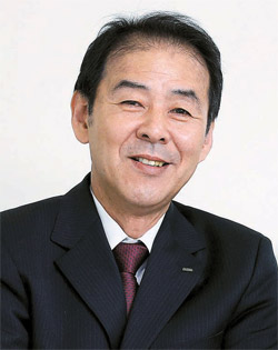 小林忠男ジヤトココリア代表は「韓国の求職者は、グローバルな強小企業（力のある中小企業）に視野を広げる必要がある」と強調した。