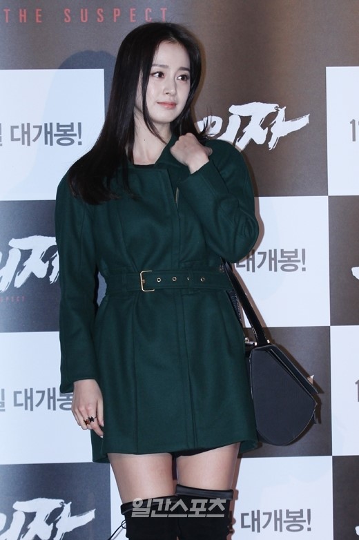 １７日、ソウル三成洞（サムソンドン）ＣＯＥＸメガボックスで行われた映画『容疑者』ＶＩＰ試写会に登場した女優のキム・テヒ。