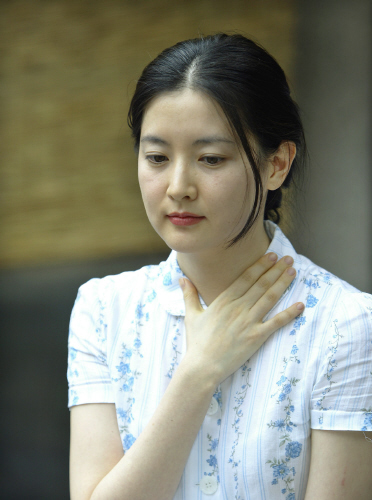 女優イ ヨンエ 双子の育児 ６倍大変 苦労を吐露 Joongang Ilbo 中央日報