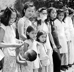 中国政府と学界・芸術界が最近、従軍慰安婦問題を積極的に取り上げ、過去の歴史領域でも日本に攻勢をかけ始めた。中国は被害国がこの問題に共同で対応するべきだと強調している。写真は１９４５年にマレーシア・ペナンで日本軍の慰安婦とされていた中国・マレーシアの女性。（写真＝中央フォト・中新網）