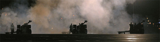 朴槿恵大統領が２５日夜、ベルリンのテーゲル空港に到着すると２１発の礼砲が打たれた。
