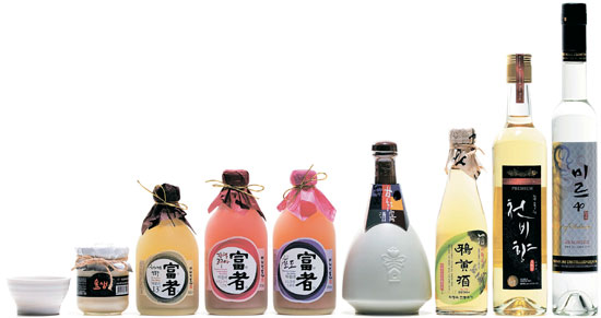 京畿道坡州（キョンギド・パジュ）・華城（ファソン）・龍仁（龍仁）・義王（ウィワン）などで製造されている地酒。ドブロクからアルコール度数が４０度に達する焼酎までさまざまだ。
