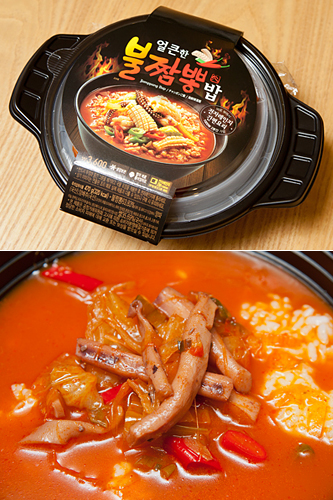 韓国の中華料理店で見られる赤いチャンポンは、具材にイカや白菜を使用したスープご飯になって登場（３，６００ウォン／セブンイレブン）。火（プル）チャンポンと言われるだけあって、一口食べると喉にくる真っ赤なスープは中毒性のある辛さです。