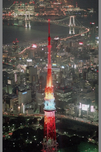 海外１人旅、東京タワー（写真＝中央フォト）