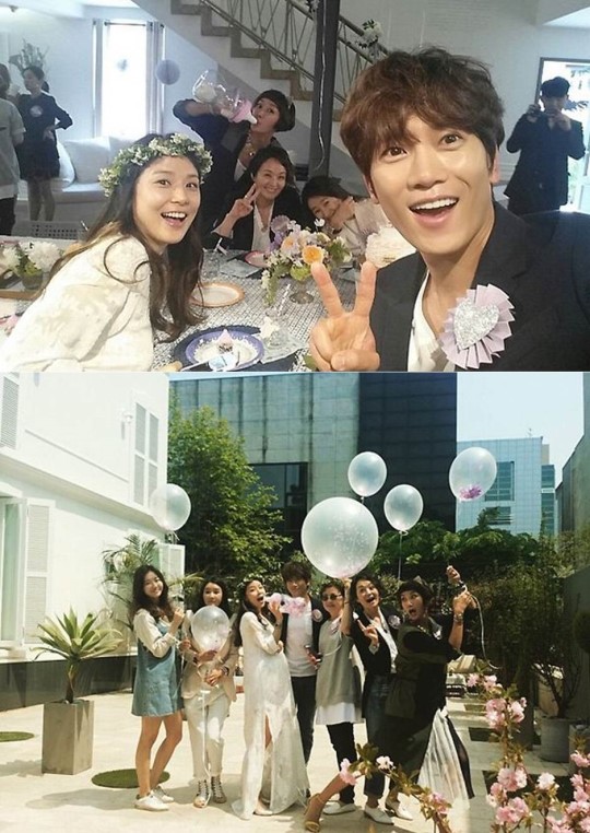 チソン イ ボヨン ベビーシャワーパーティーの幸せいっぱいの写真を公開 Joongang Ilbo 中央日報