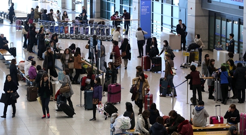 ２日、韓国の７月の旅行収支が１４万５０００万ドルの赤字を記録した。（写真＝中央日報ＤＢ）