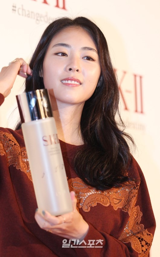 ３日、ソウルで行われたＳＫ－ＩＩの「ピテラ・ナイト」イベントに参加した女優のイ・ヨニ。