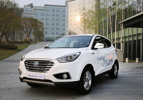 現代自動車の量産型水素然料自動車ツーソンｉｘ　Ｆｕｅｌ　Ｃｅｌｌ（写真＝現代自動車）