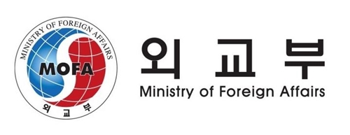 ６日、魯光鎰・外交部報道官は民間レベルで推進している旧日本軍慰安婦記録物の世界記憶遺産登録は韓日両国の政府関係に影響を及ぼさないとの見解を明らかにした。