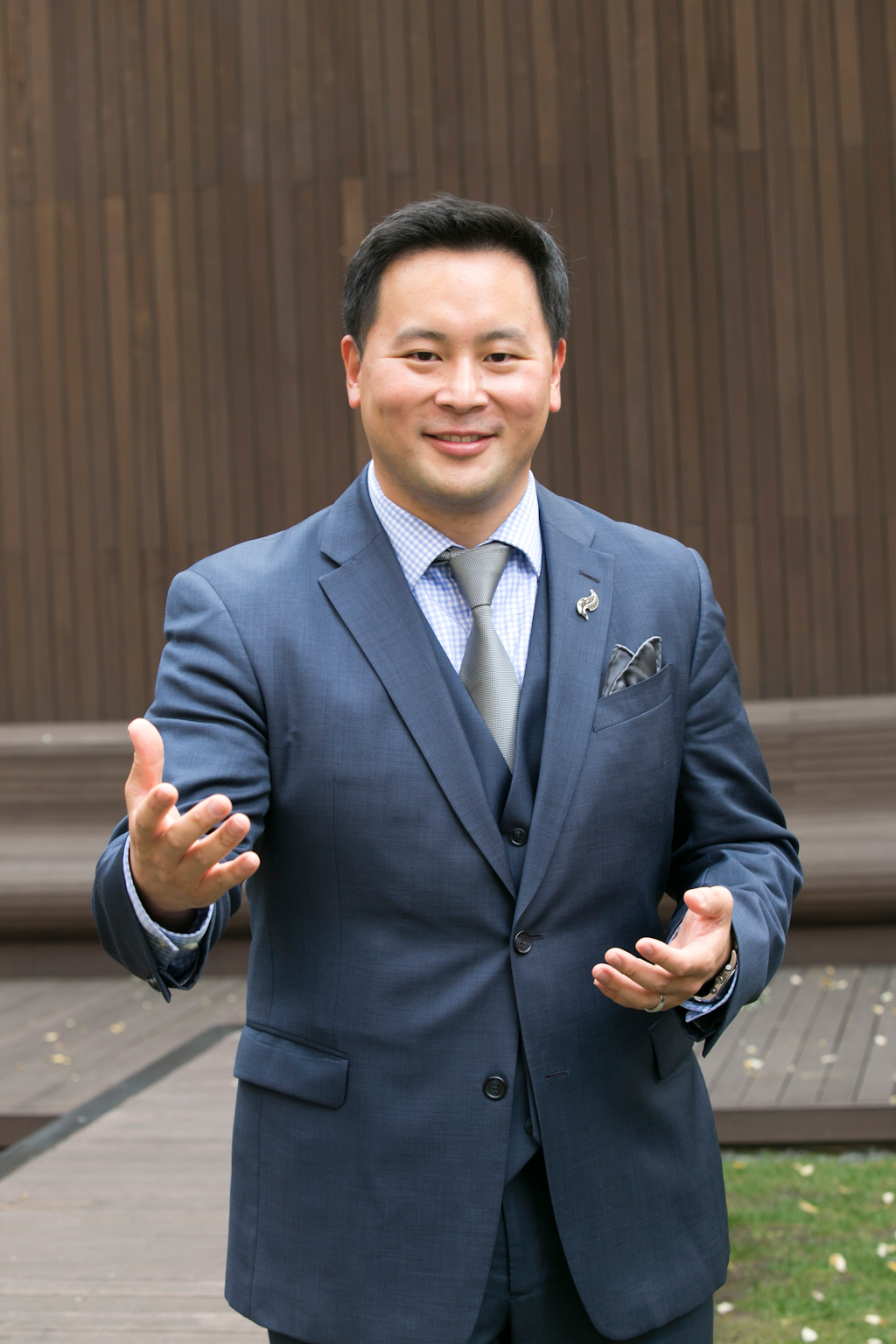 ローン・キム（３６、韓国名キム・テソク、民主党）ニューヨーク州下院議員