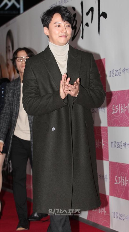 ２３日、ソウル城東区杏堂洞のＣＧＶ往十里で行われた映画『桃李花歌』ＶＩＰ試写会に登場した俳優のキム・ナムギル。